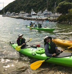 6. Guests in Kayaks Lochmara Lodge
