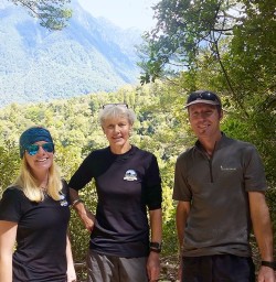 Hiking Hollyford track