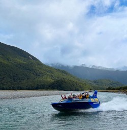 Jet boat ride with New Zealand Trails