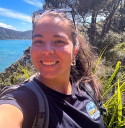 New Zealand Trails guide in Stewart Island 