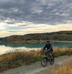 Cycling shores of Lake Pukaki