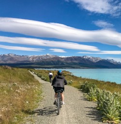Cycling the shores of Lake Pukaki