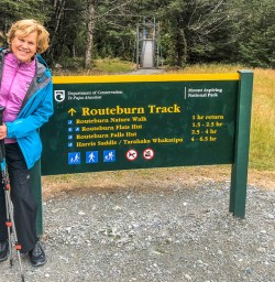 Ladies at Routeburn track, otago new zealand