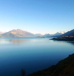 lake wakatipu new zealand