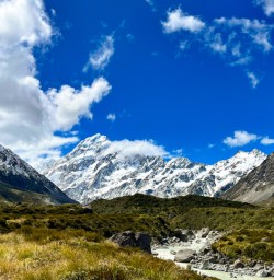 7. Hooker Valley Blue skies and beautiful mountains