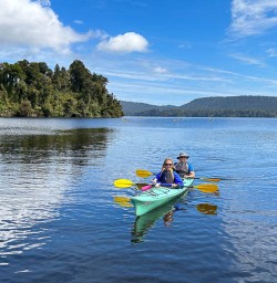 Lake Mapourika tours 