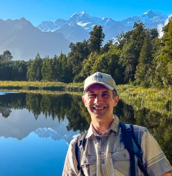 Lake Matheson Track hiking and adventure tours