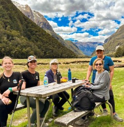 8 Lucnh time picnic on World Heritage2