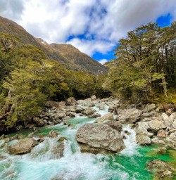 8 Rushing river on the Routeburn2