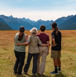 Guests admiring Eglinton Valley