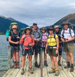Hiking group Lake Rotoiti