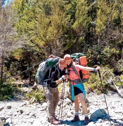 Hiking to lake head hut Nelson Lakes