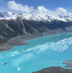 Lake Tasman hiking