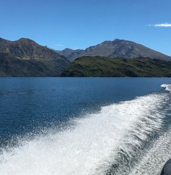 8whwt lake wanaka boat wake