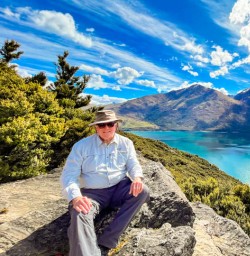 9 Gent with epic Lake Wanaka views2