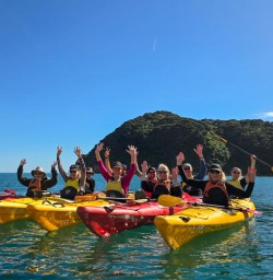 9 Happy Kayakers Abel Tasman National Park Feb25
