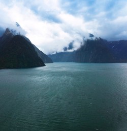 Scenic Flight into the incredible Milford Sound