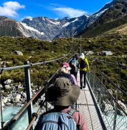 AorakiMount Cook hiking tour K24MAR25