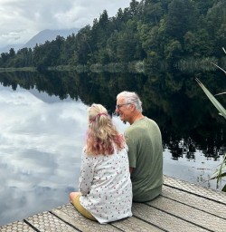 Couple in Lake Matheson Track 20JAN25