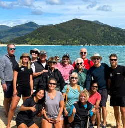 Group tour in Abel Tasman 20JAN25