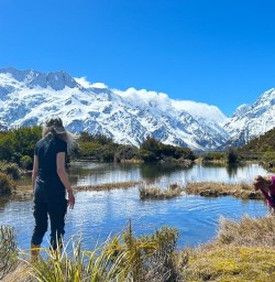 Guests Red Tarns group hike Mt Cook National Park PS27OCT26