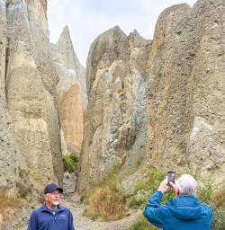 Guests exploring Clay Cliffs Omarama 200125