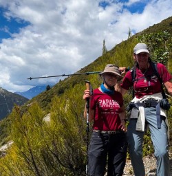 Guests hiking in AorakiMount Cook National Park 060125 5