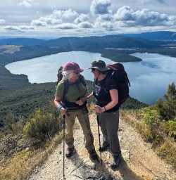 Hike to St Arnaud guided hiking tour K24MAR25
