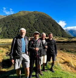 Hiking tour Mount Aspiring National Park 24MAR25