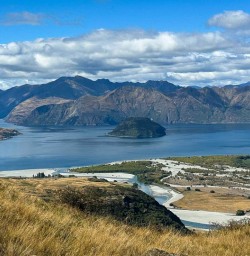 Hiking tour Wanaka Rocky Mountain track 10FEB25