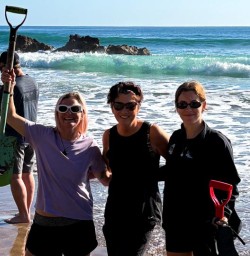 Hot Water Beach New Zealand tour 04FEB25