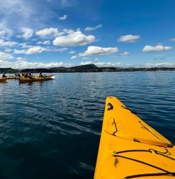 Kayak tour on Lake Wanaka 10FEB25 2