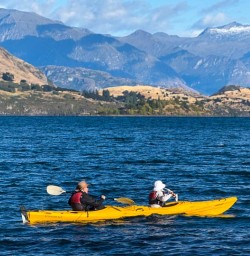 Kayaking tour Lake Wanaka 17FEB25