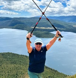 Lady hiking Lake Rotoiti 20JAN25