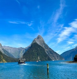 Milford Sound cruise boat