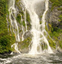 Milford Sound waterfalls MP23FEB27