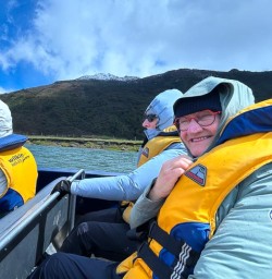 Mount Aspiring Natioanl Park Guests on Jet Boat PS27OCT25