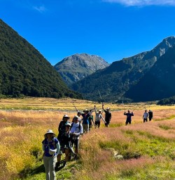 Mount Aspiring National Park hiking tour 10FEB25