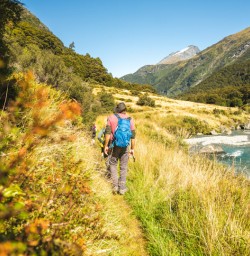 PS March Guest hiking Siberia Valley