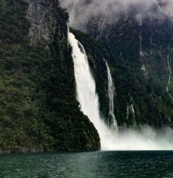 Stirling Falls at Milford Sound