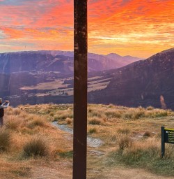 Sunrise Bushline Hut K24MAR25