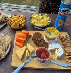 5 Cheeseboard Nydia Hut