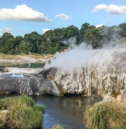 Pohutu Geyser at Rotorua, Bay of Plenty New Zealand