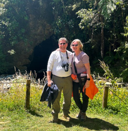 140125 Couple smiling at the Waitomo Caves
