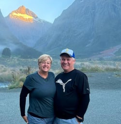 guests exploring Fiordland National Park GW17MAR26