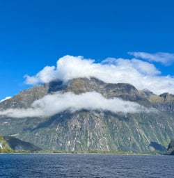 guests explore Milford Sound GW17MAR26