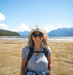 1.5 Happy solo guest Lake Manapouri