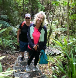 2 Happy Guests on Ulva Island Walk