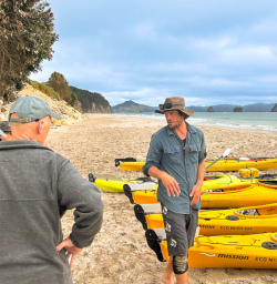 Kayaking Cathedral Cove 