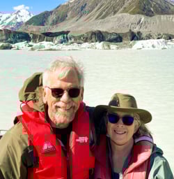 2. Two happy guests glacier cruise